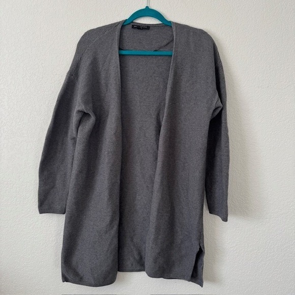 Banana Republic Sweaters - Banana Republic Petite Cardigan Long Sleeve Knit Gray M